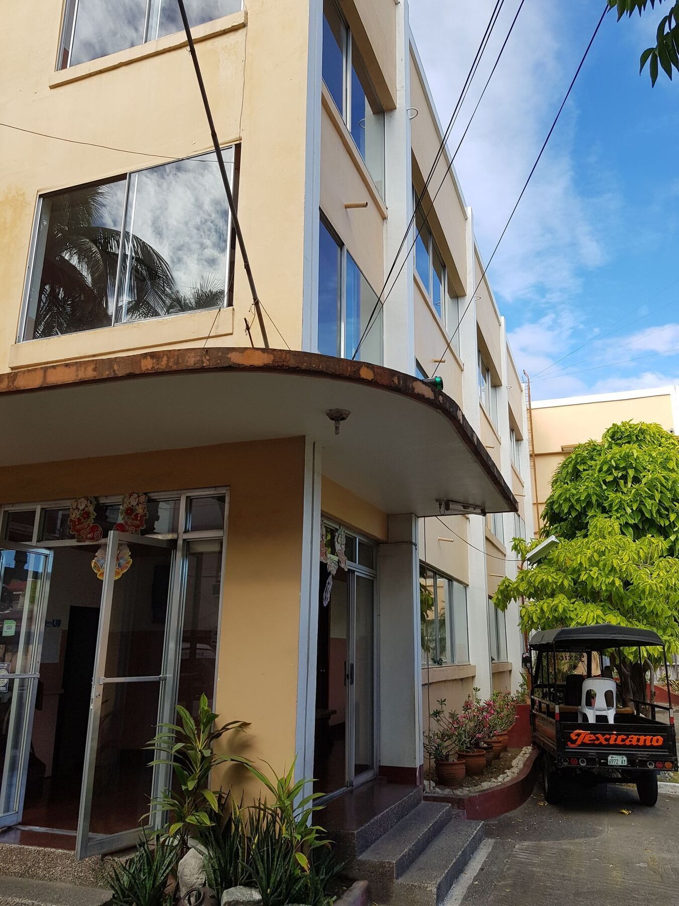 Texicano Hotel Main Laoag Kültér fotó